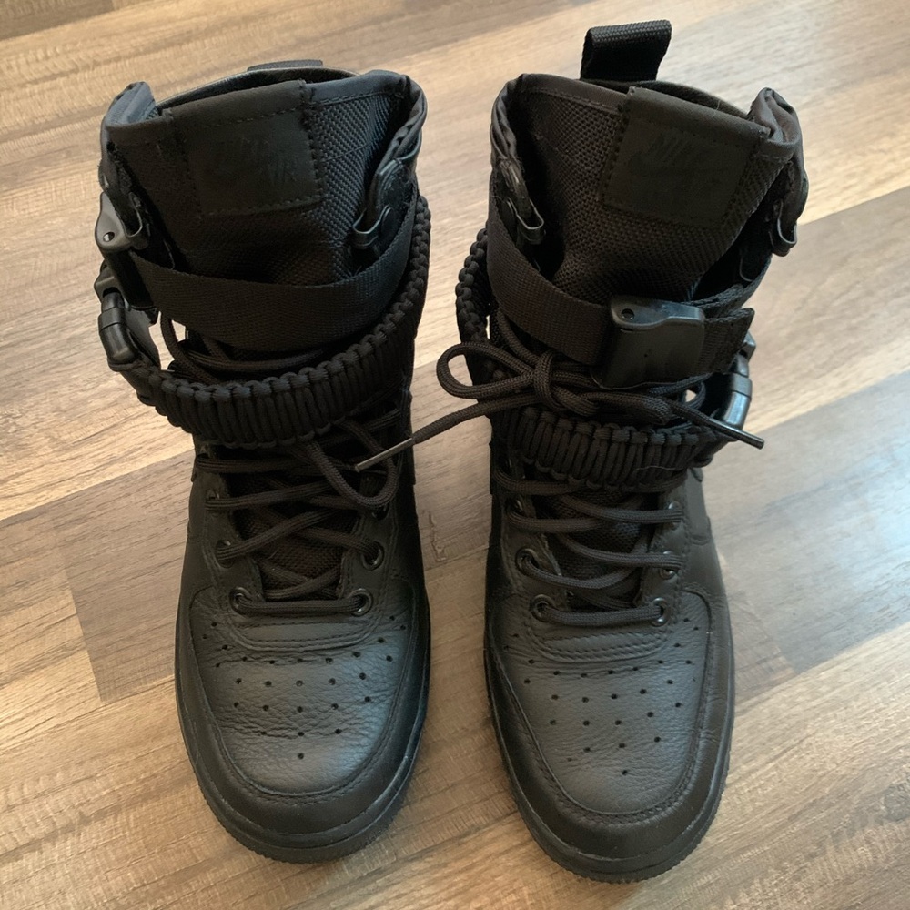 Nike Air Force 1 SF